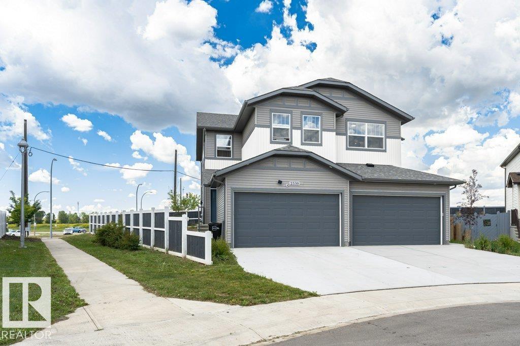 2528 152 AV NW