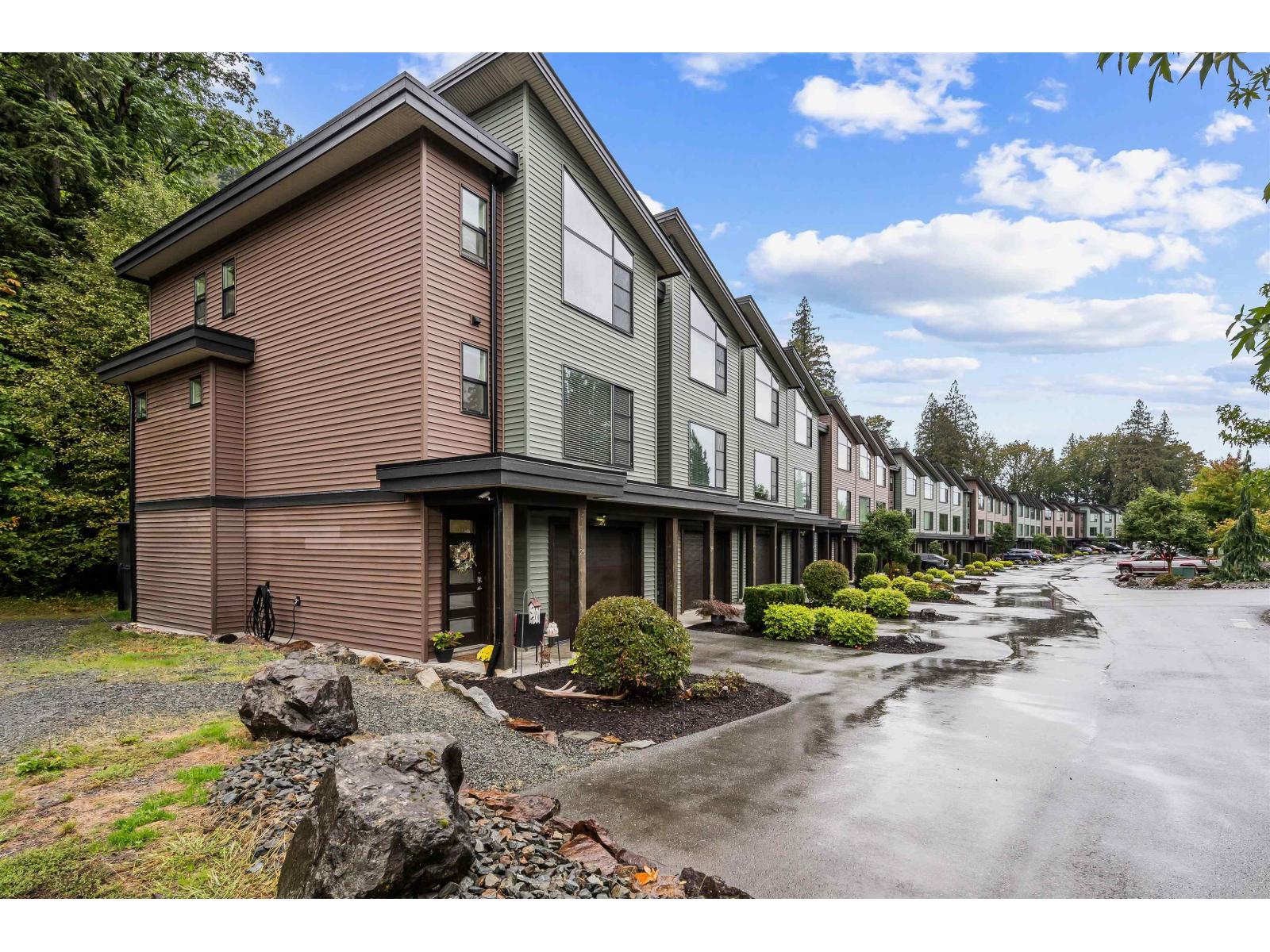 26 520 HOT SPRINGS ROAD|Harrison Hot Springs