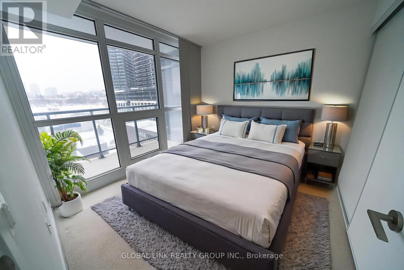 915 - 121 MCMAHON DRIVE