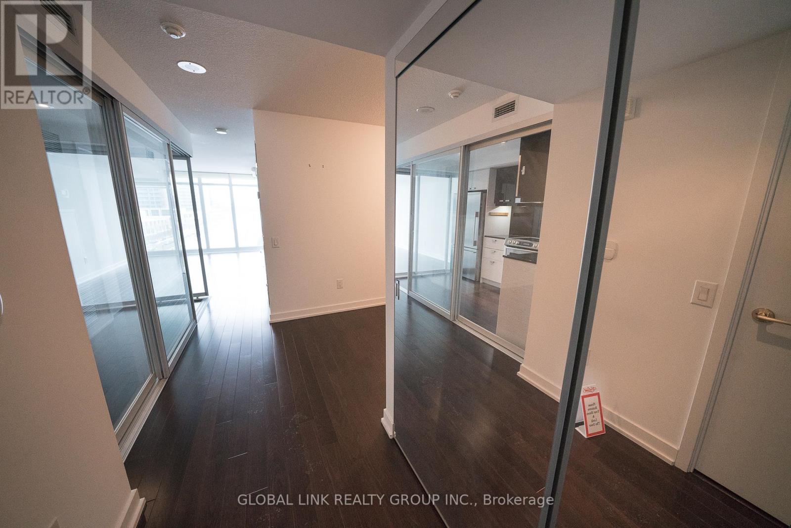 915 - 121 MCMAHON DRIVE