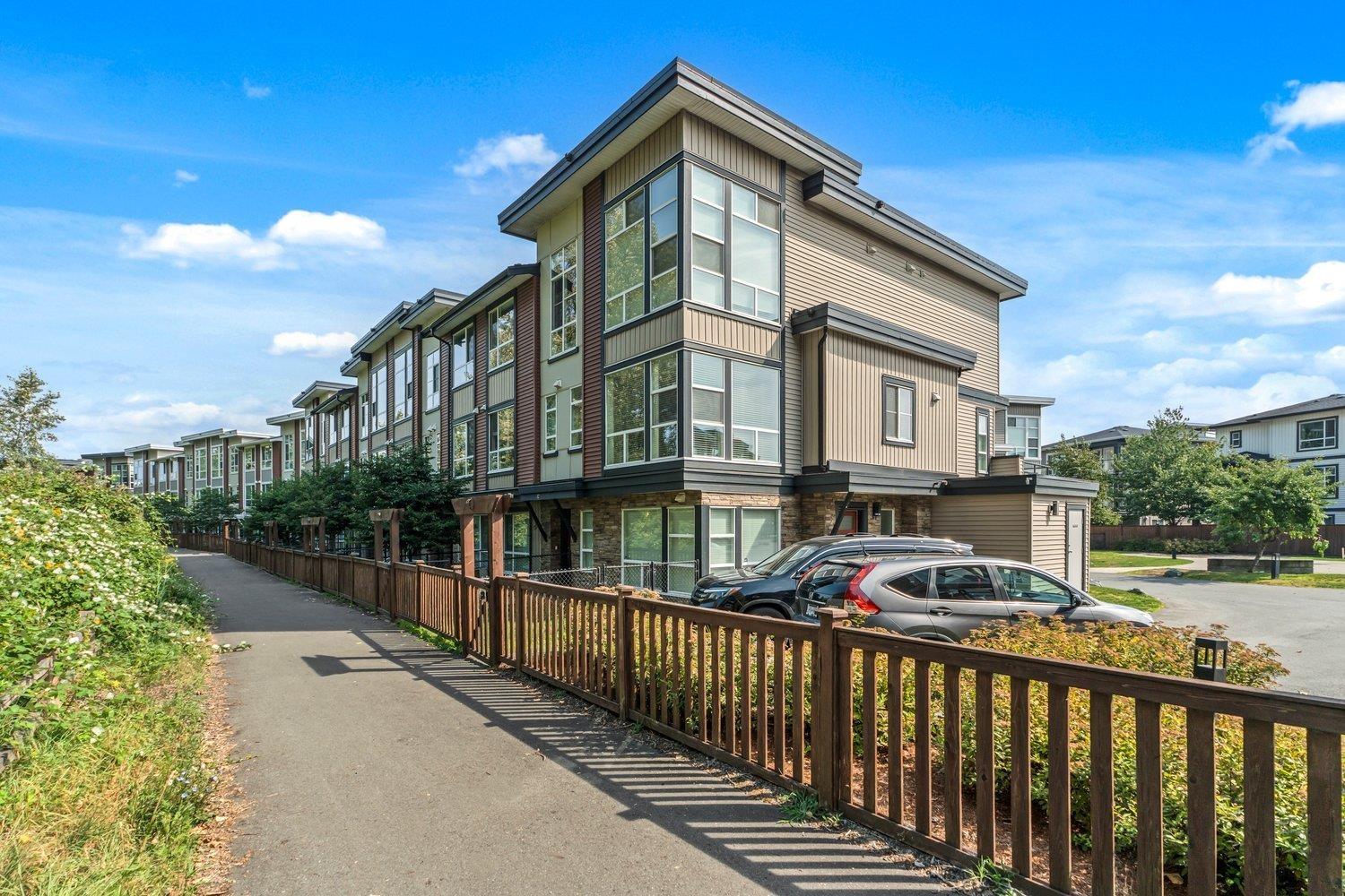 11 8413 MIDTOWN WAY|Chilliwack Proper South
