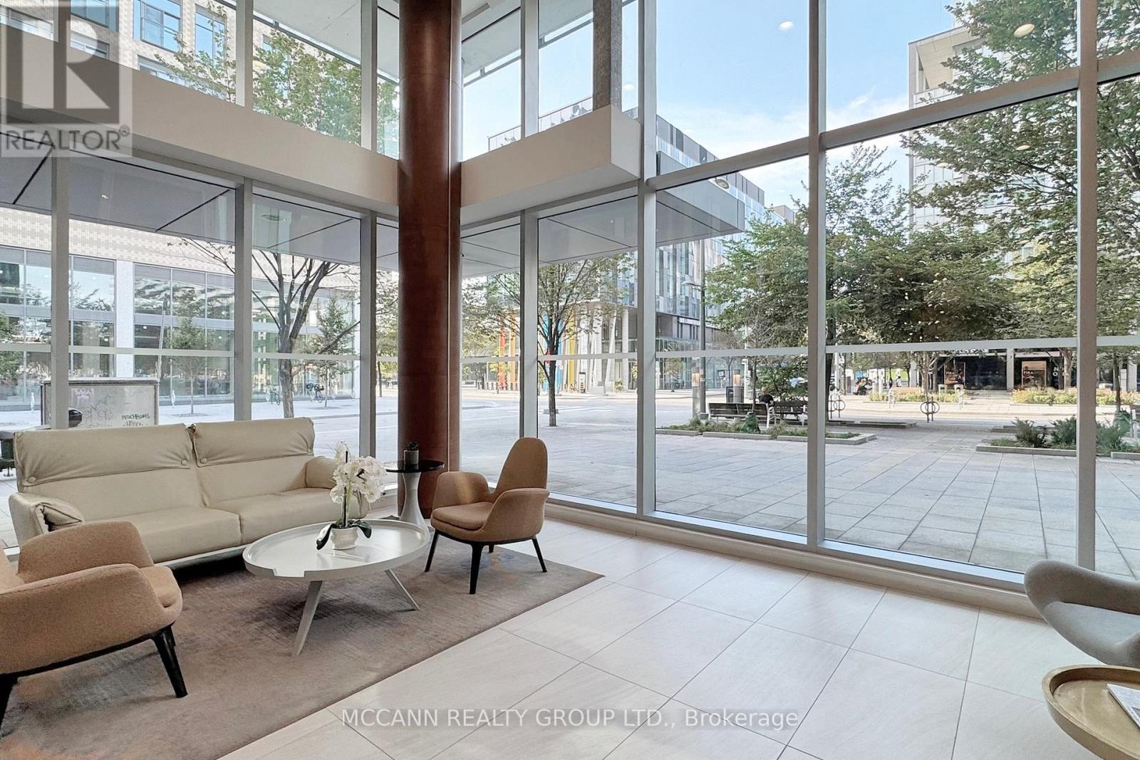 S322 - 455 FRONT STREET E