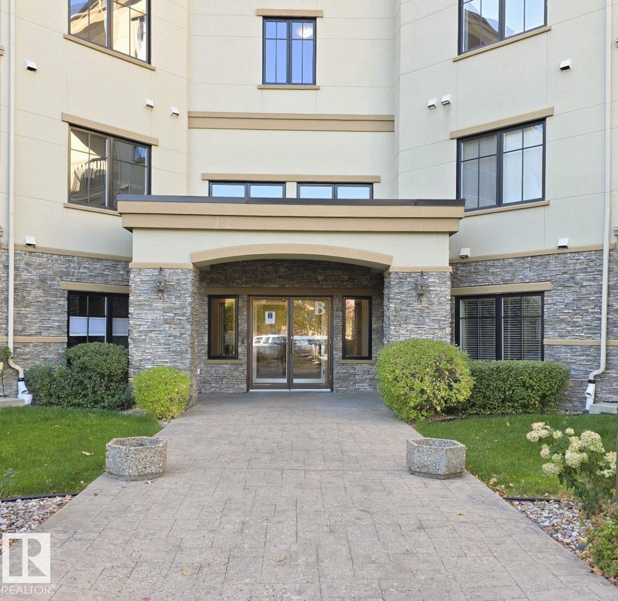 #318 160 MAGRATH RD NW