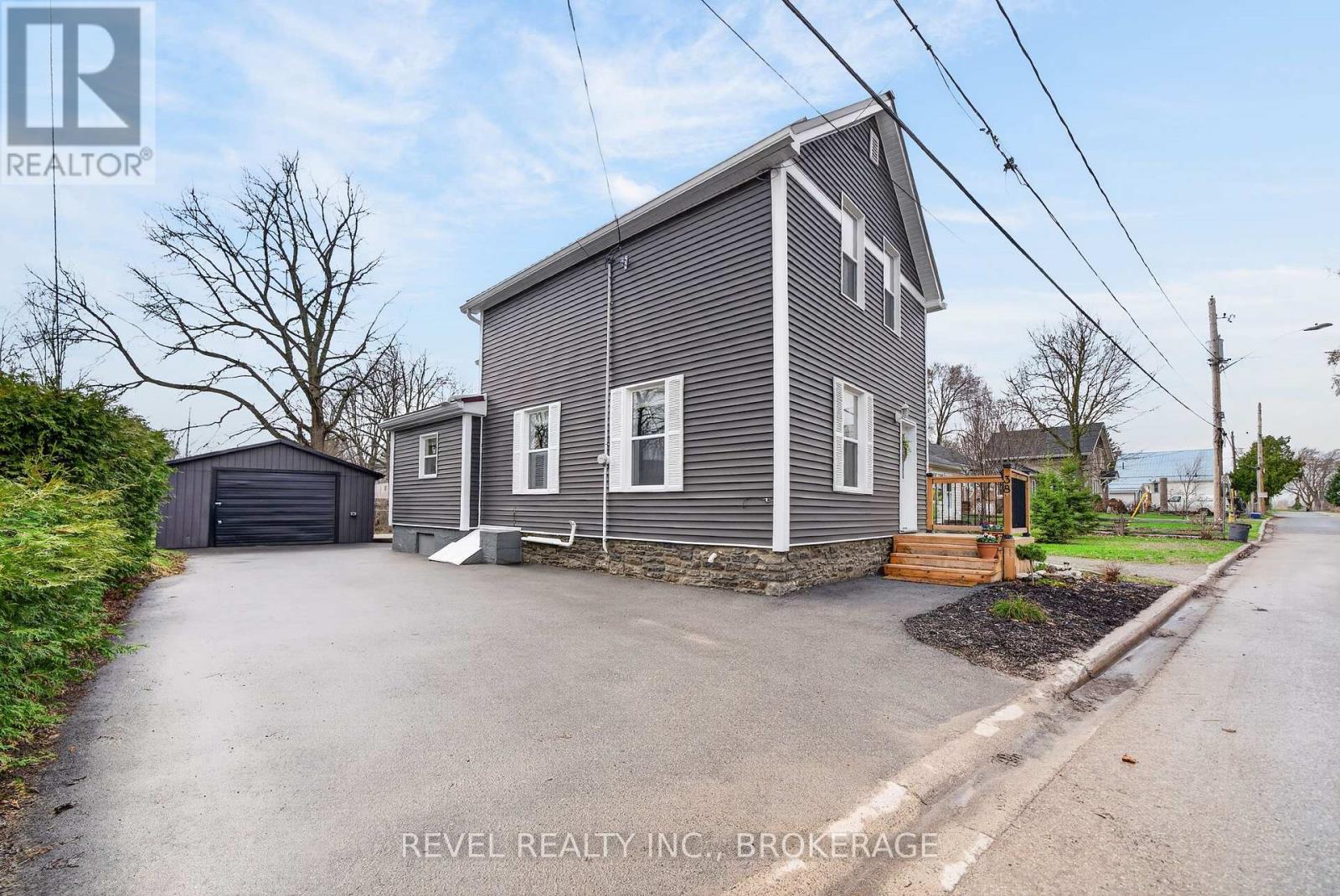 38 BENNETT STREET