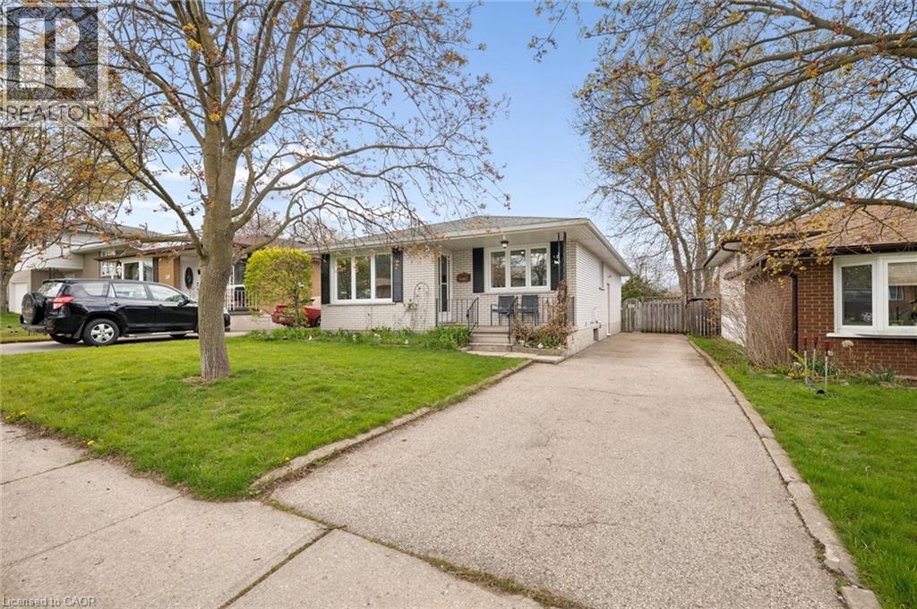 26 TUTTON Place