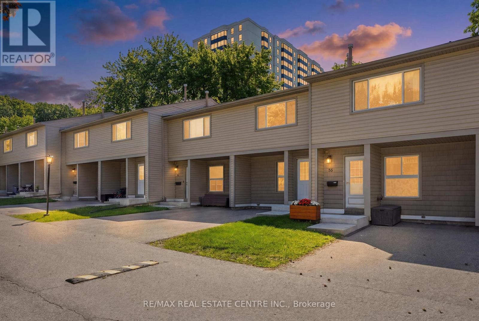 34 - 15 GREEN VALLEY DRIVE