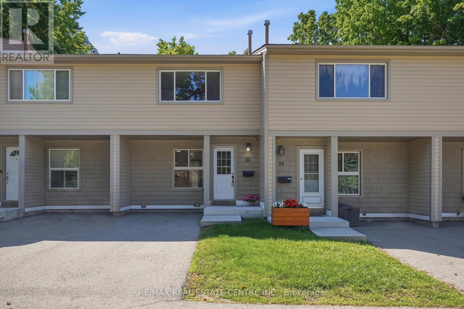 34 - 15 GREEN VALLEY DRIVE