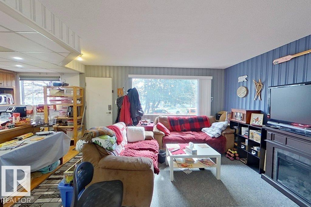 11406 32 ST NW