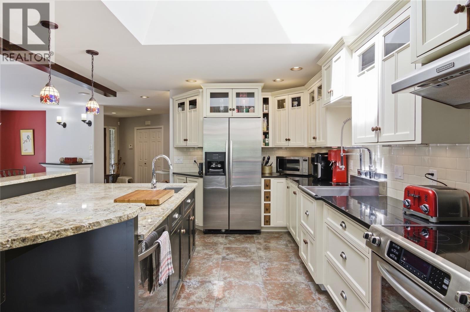 3555 Dougan Dr