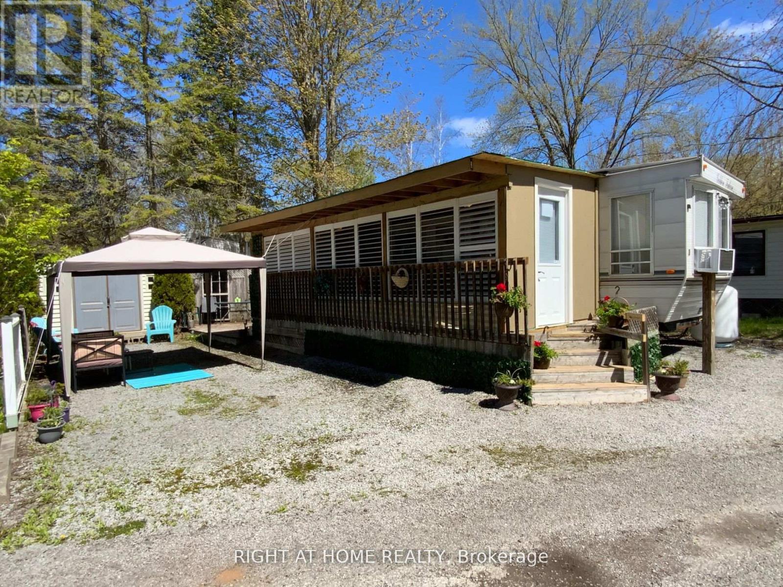 3 WOODY WAY BOULEVARD E