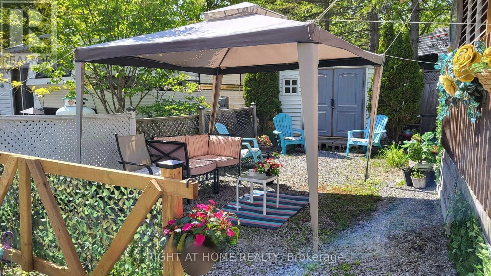 3 WOODY WAY BOULEVARD E