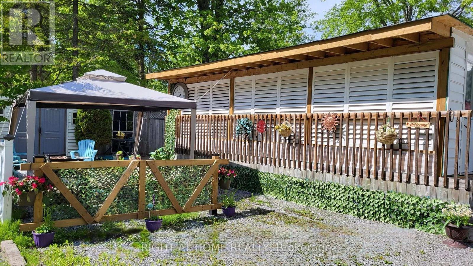 3 WOODY WAY BOULEVARD E