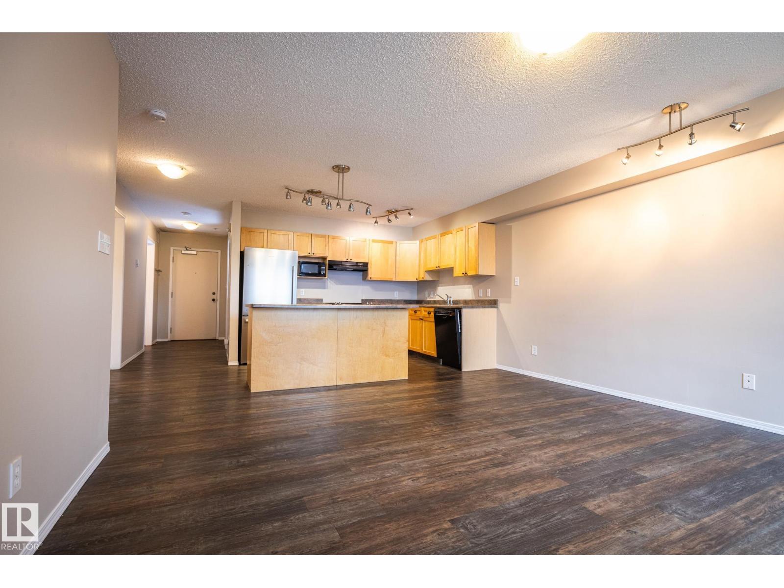 #406 10311 111 ST NW