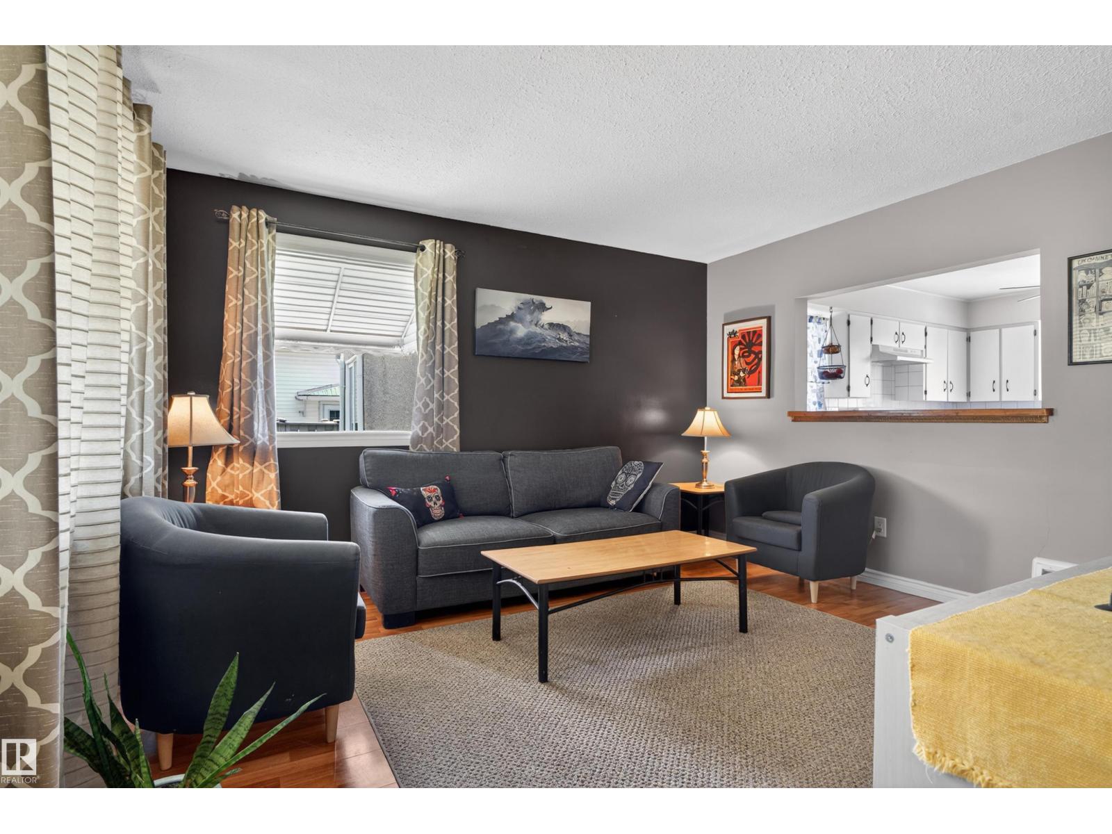 12040 76 ST NW
