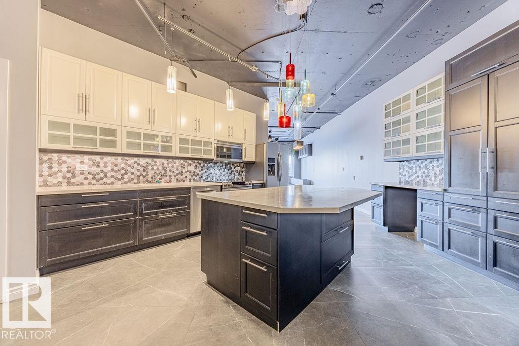 #303 10179 105 ST NW