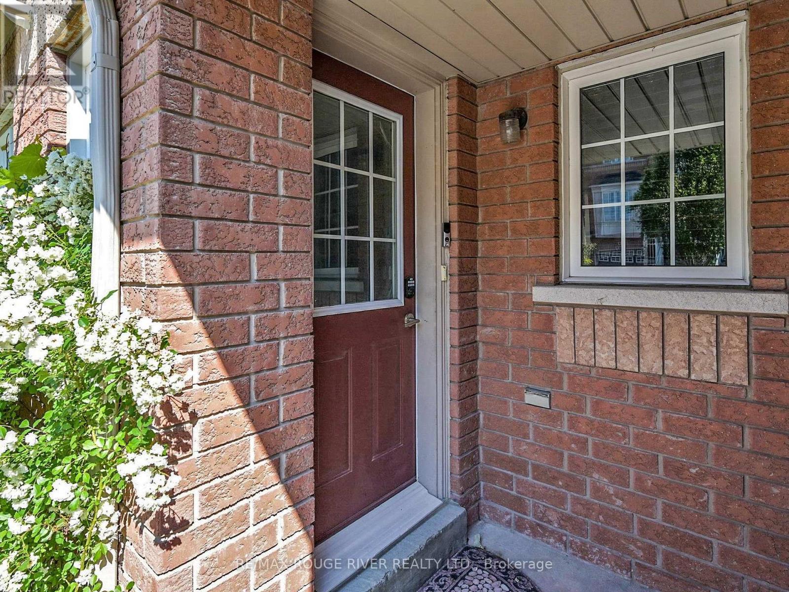 11 ROLFE LANE SW