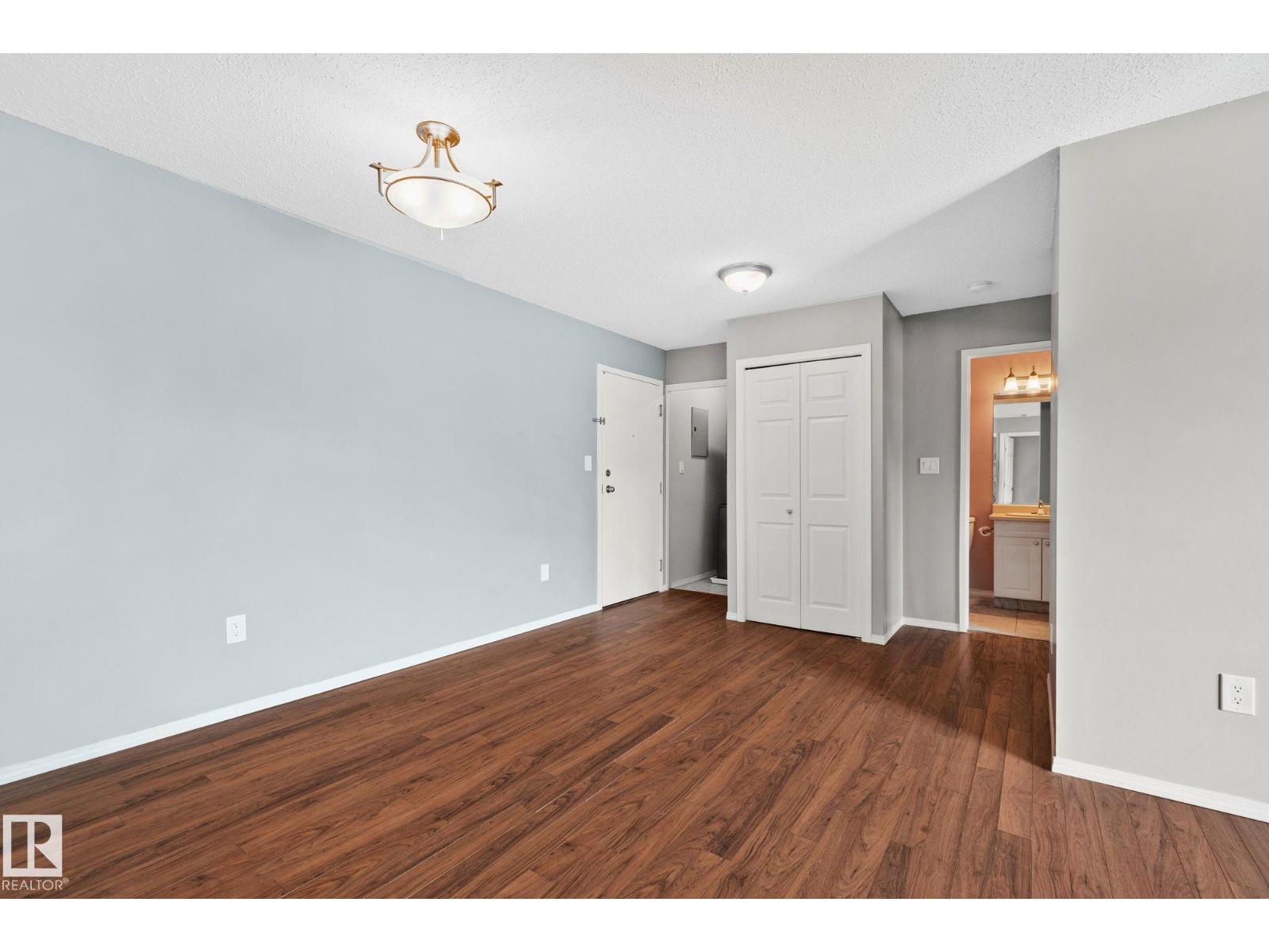 #210 2508 50 ST NW
