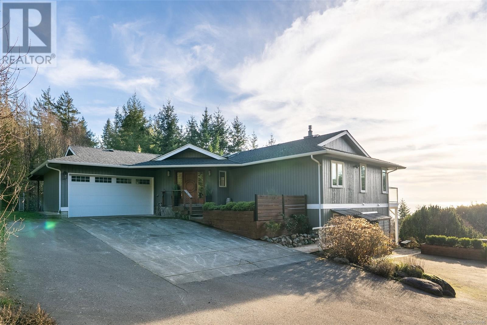 4475 Otter Point Rd
