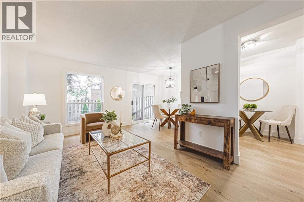 660 OXFORD Road Unit# 15