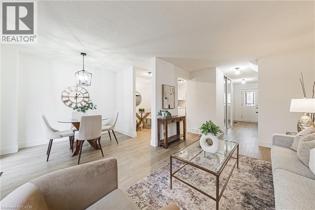 660 OXFORD Road Unit# 15