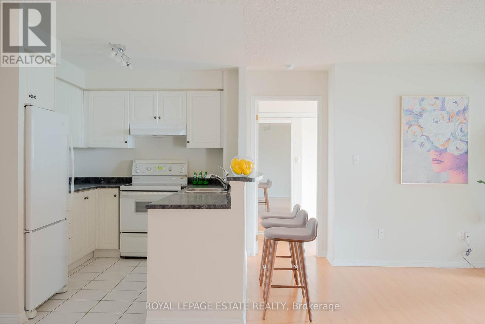 1715 - 23 LORRAINE DRIVE