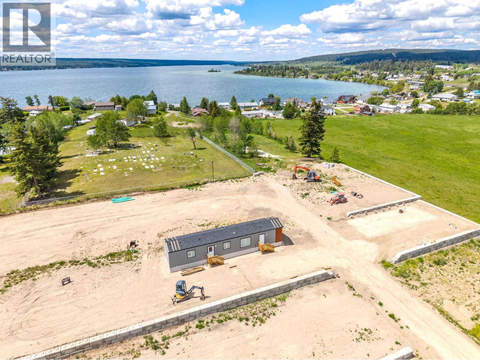 59 4072 LAC LA HACHE STATION ROAD