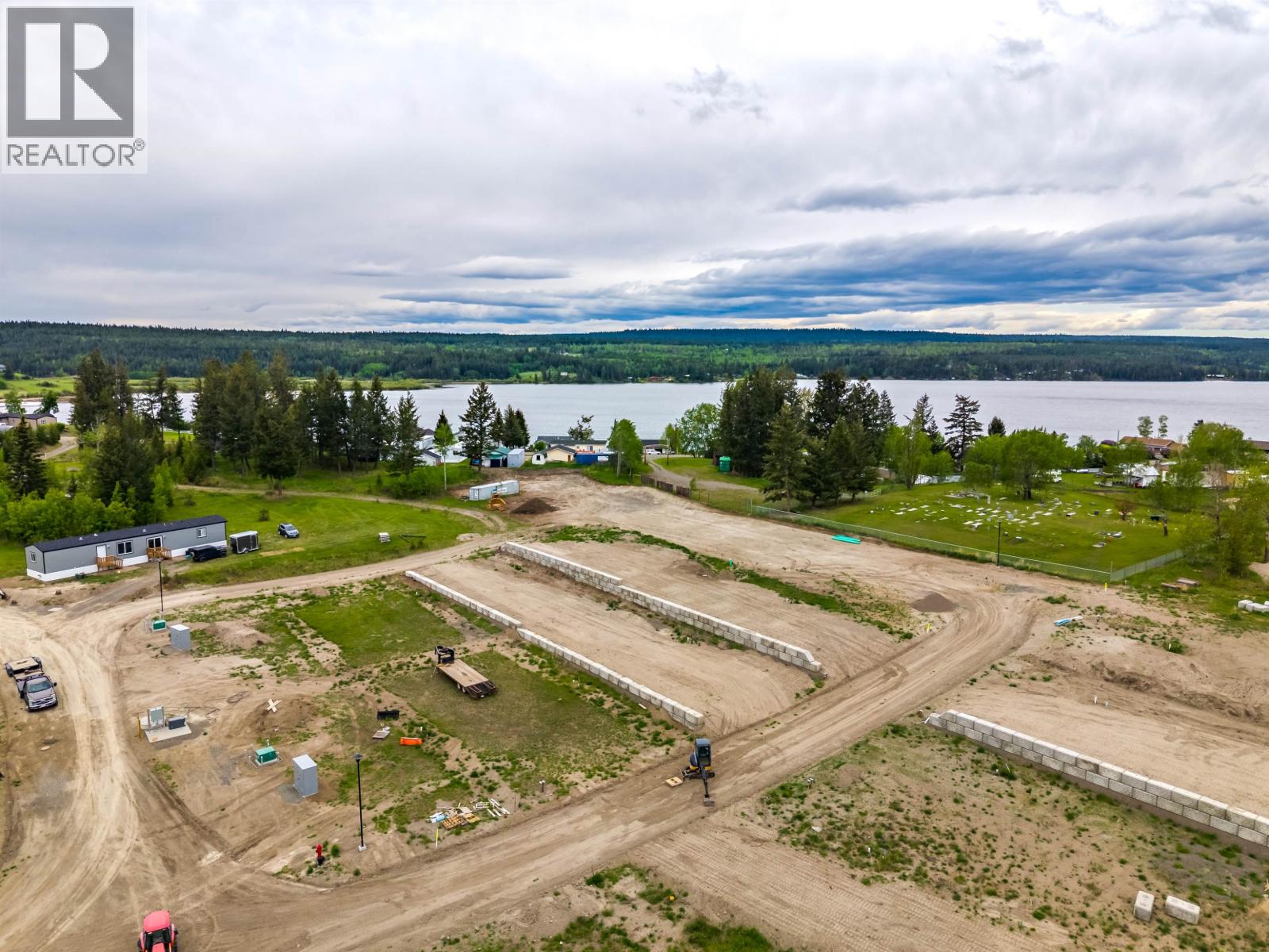 59 4072 LAC LA HACHE STATION ROAD