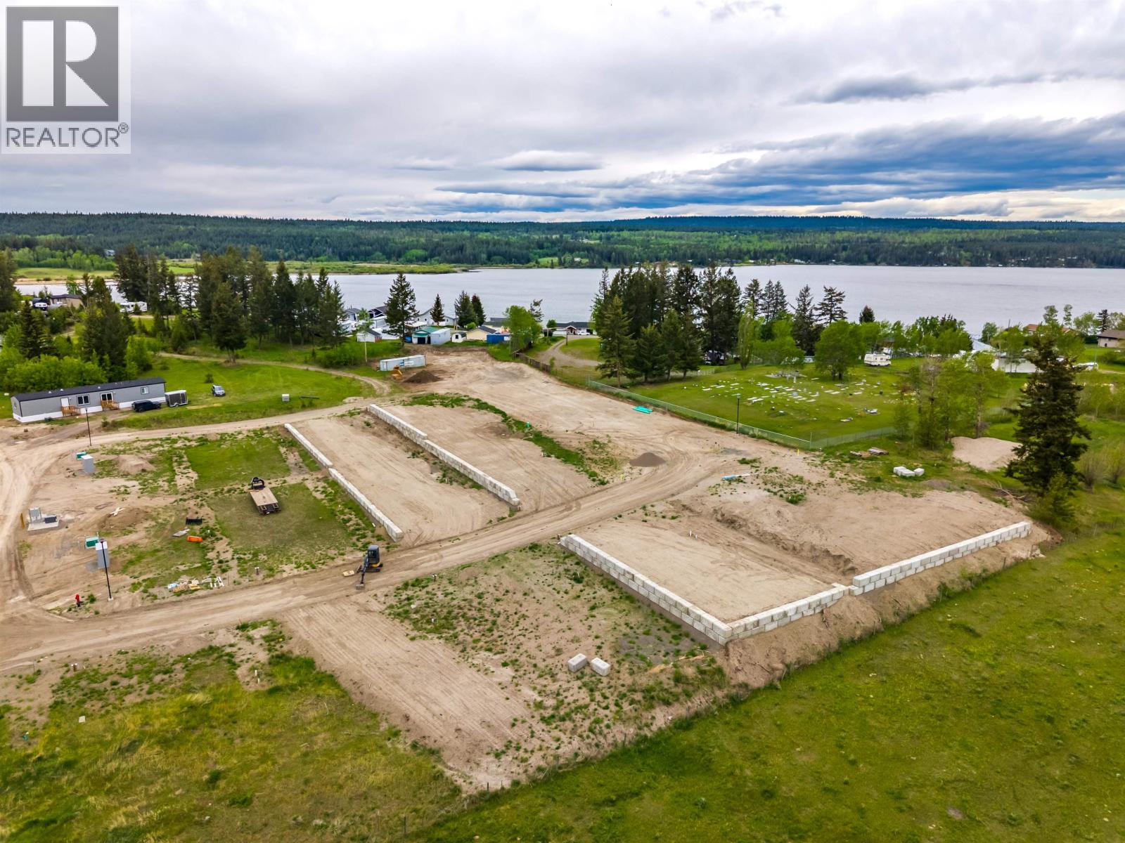 59 4072 LAC LA HACHE STATION ROAD