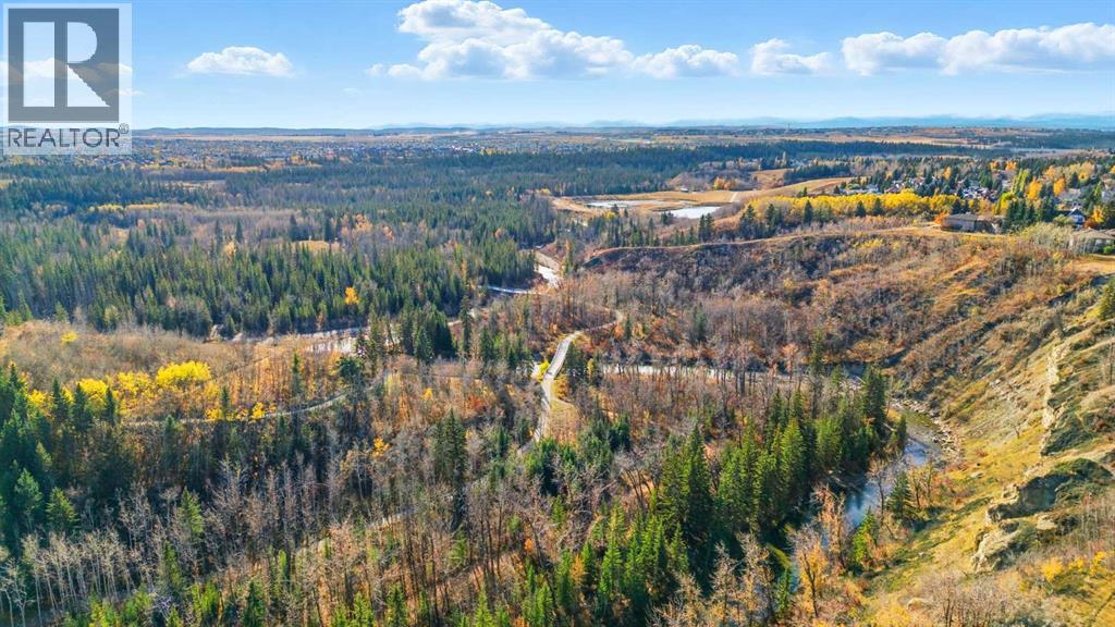 32 Woodgrove Crescent SW