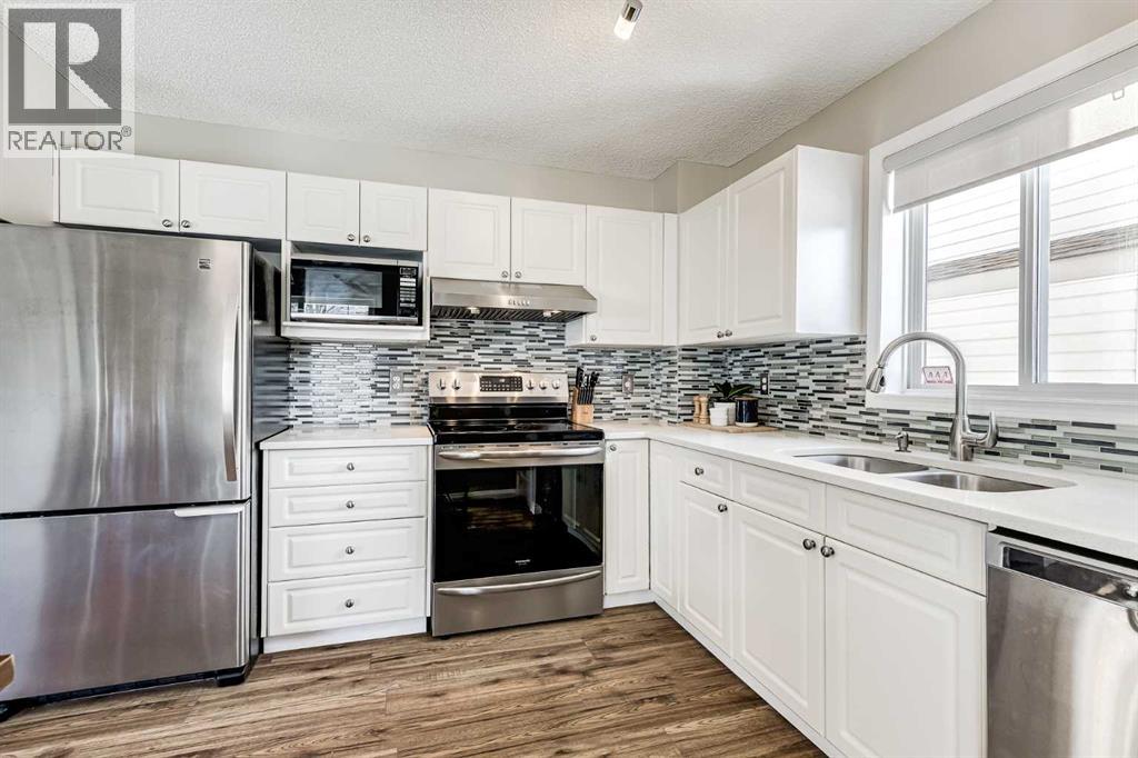 157 Arbour Crest Road NW