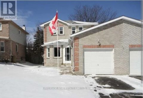 32 MAGANI DRIVE Bradford West Gwillimbury (Bradford) ON L3Z2S7