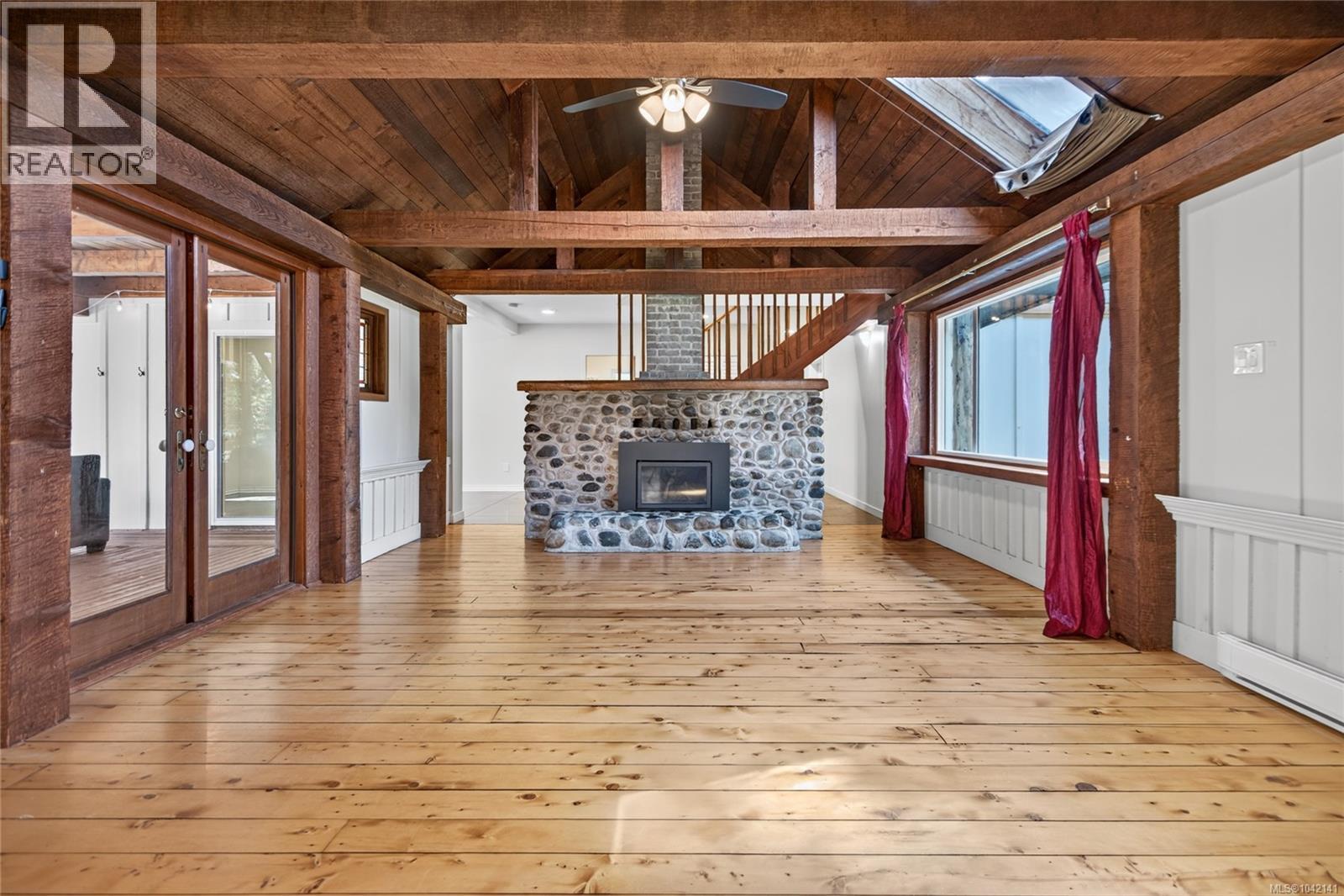 1162 Booth Rd SW
