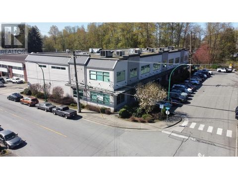 104 375 LYNN AVENUE North Vancouver BC V7J2C4