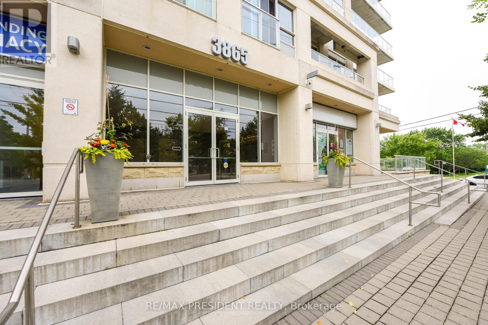 1101 - 3865 LAKE SHORE BOULEVARD W