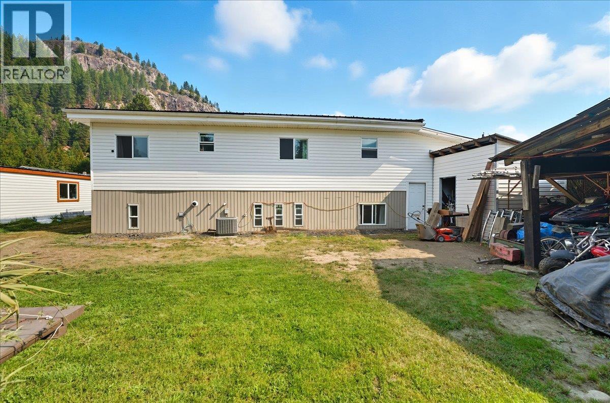 1076 Columbia Heights Road