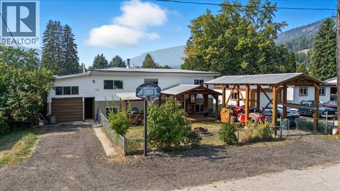 1076 Columbia Heights Road Robson BC V0G1X0