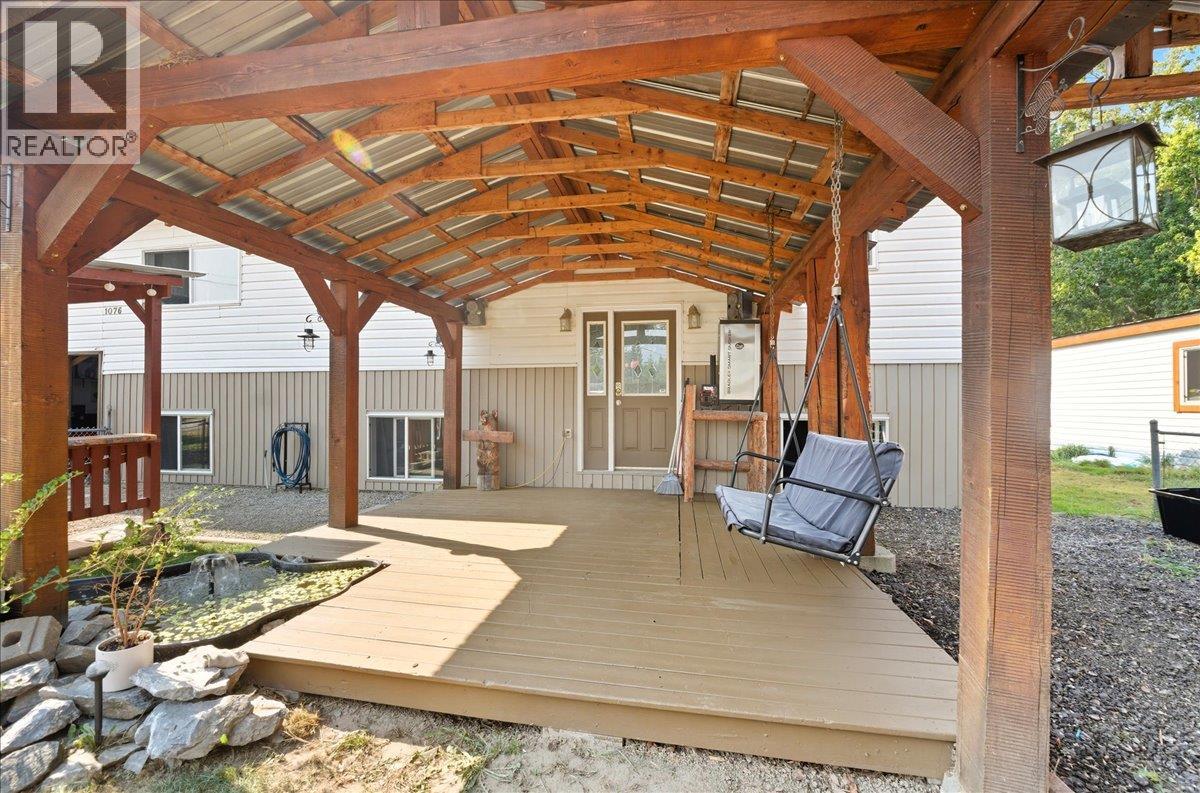 1076 Columbia Heights Road