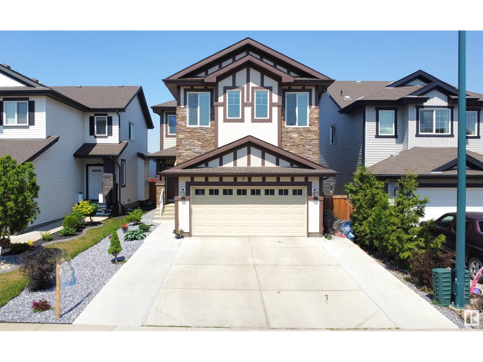 3244 13 AVE AV NW NW