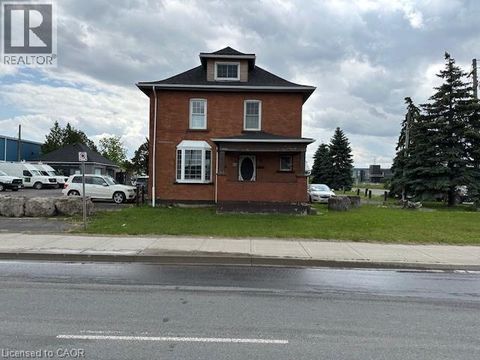 1360 RYMAL Road E Hamilton ON L8W3N1