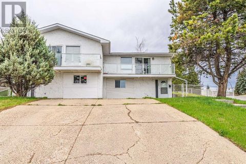 739 Tavender Road NW Calgary AB T2K3R2
