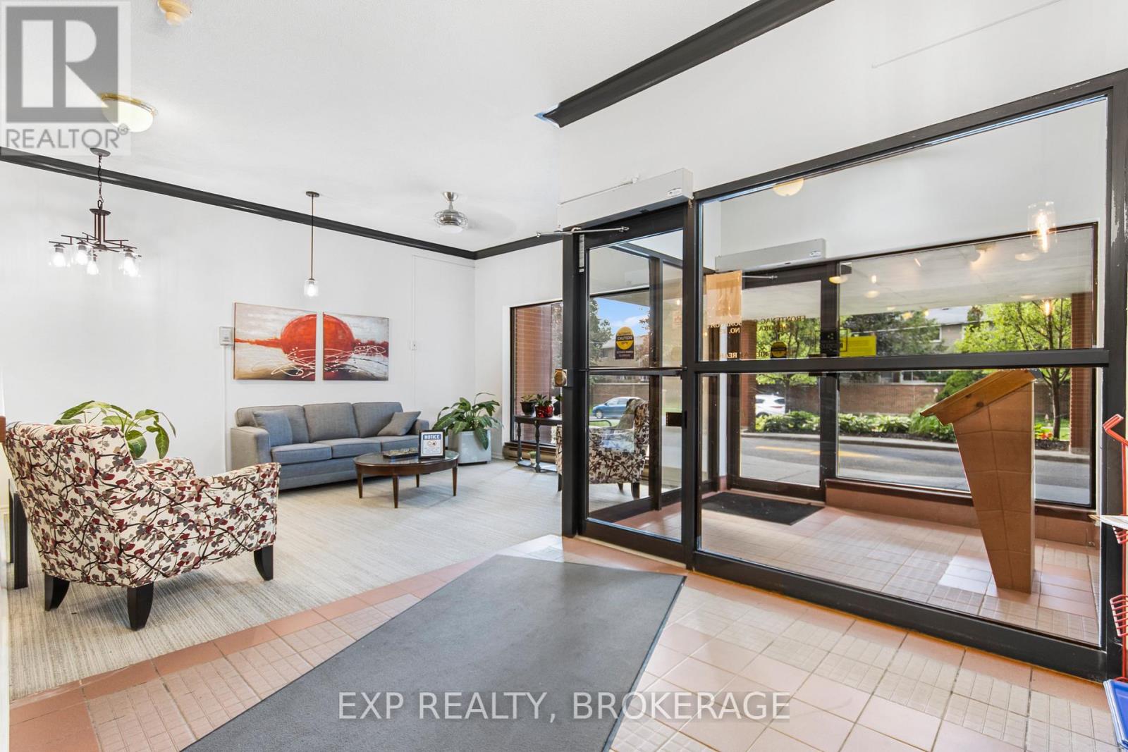 607 - 14 GREENVIEW DRIVE