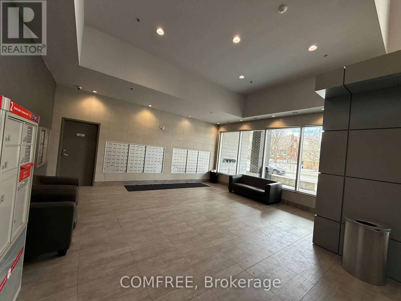 2 - 318 SPRUCE STREET