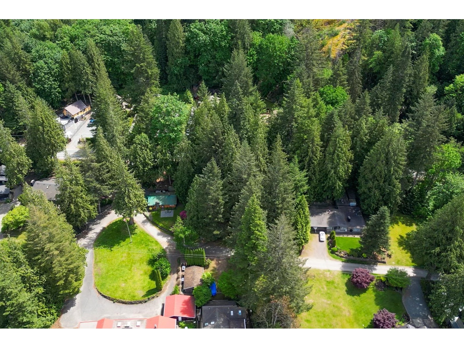 6361 THUNDERBIRD CRESCENT|Harrison Lake
