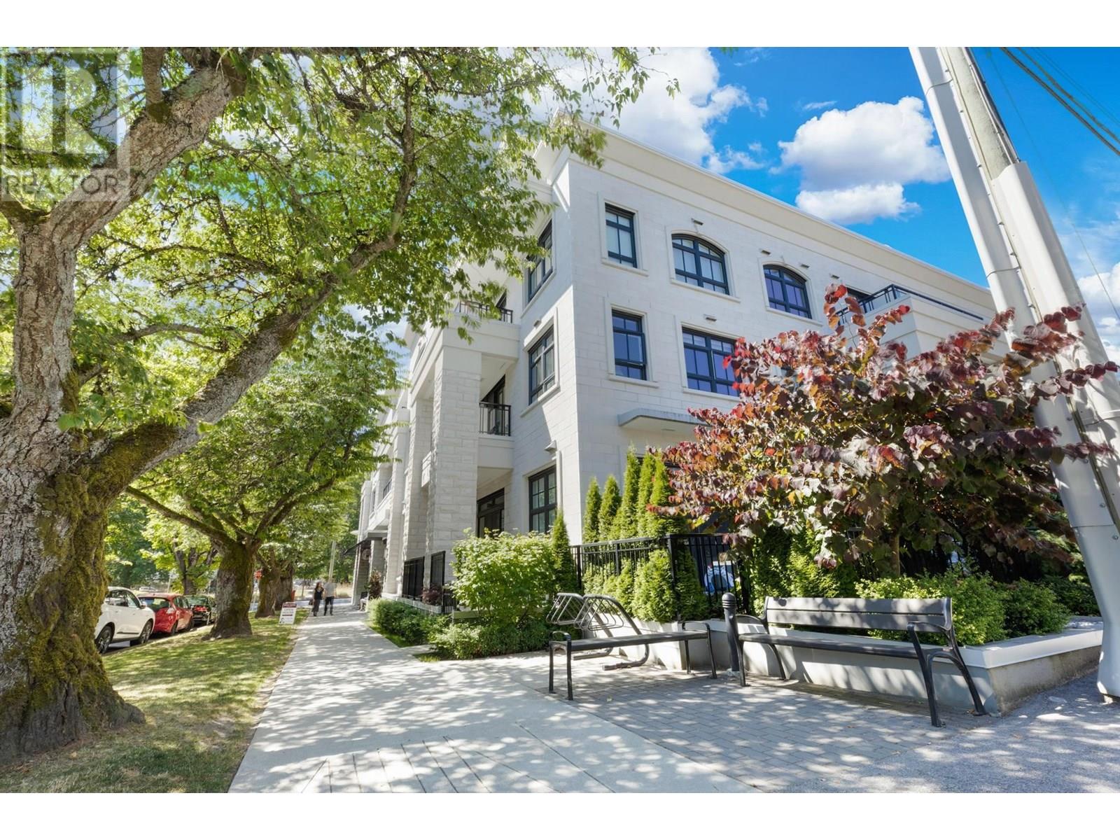 PH4 2089 W 43RD AVENUE