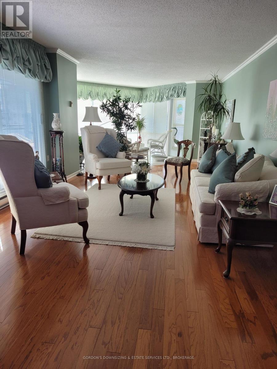 606 - 115 BARRETT COURT