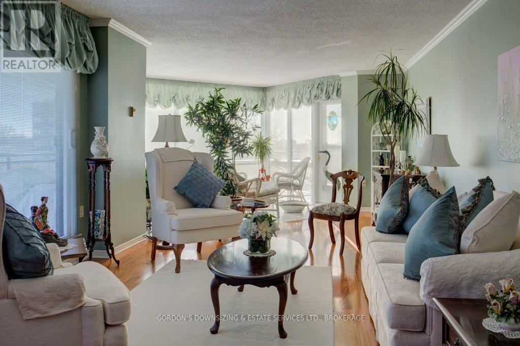 606 - 115 BARRETT COURT