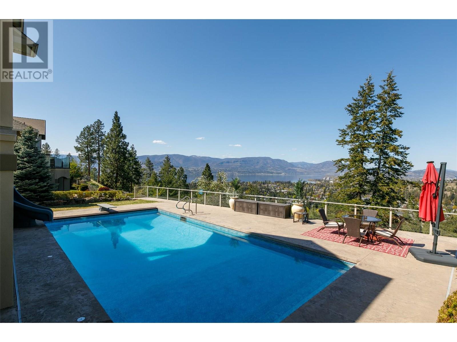 4828 Carmel Crescent