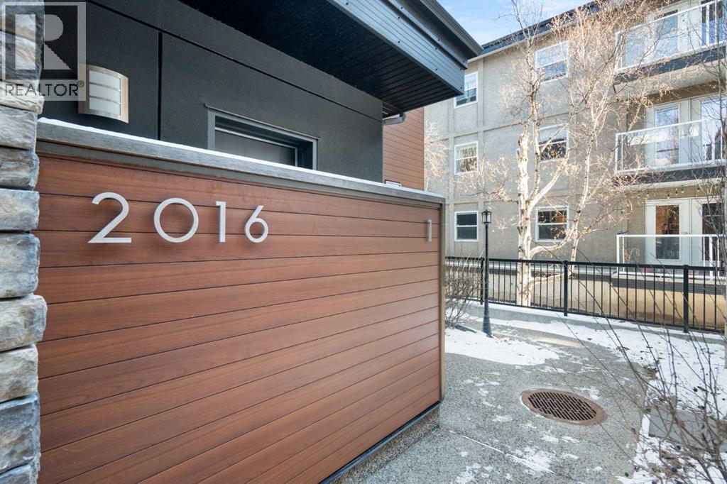 1, 2016 35 Avenue SW