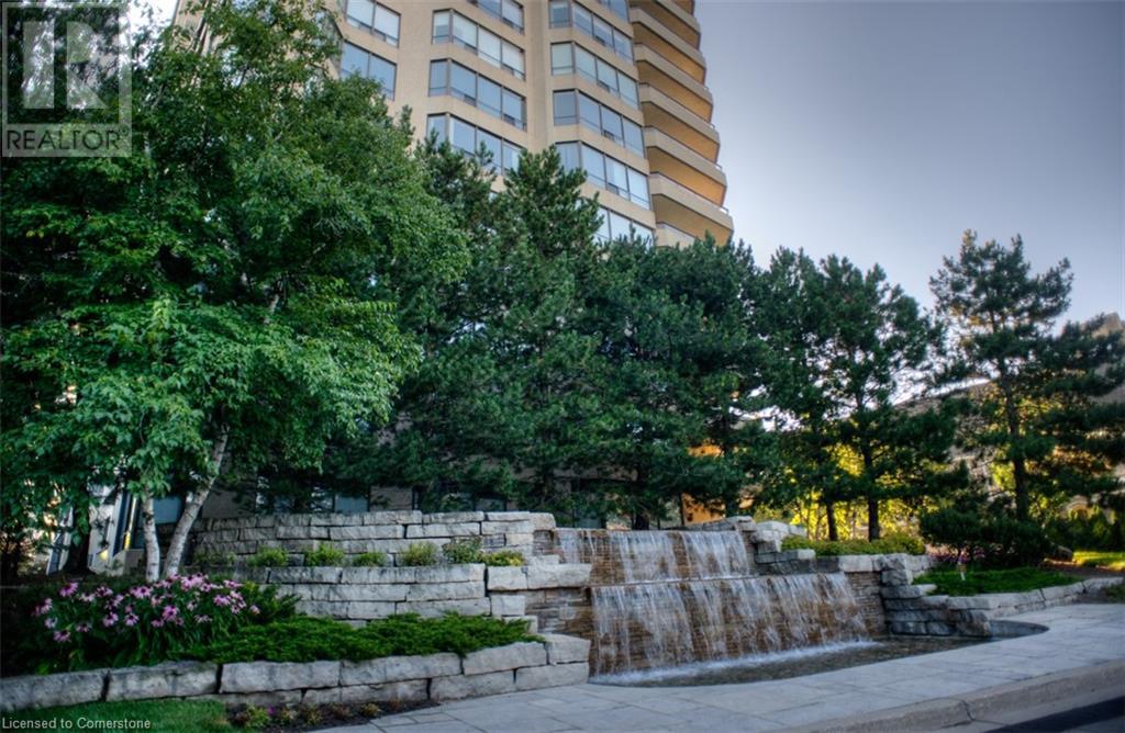 6 WILLOW Street Unit# 1607