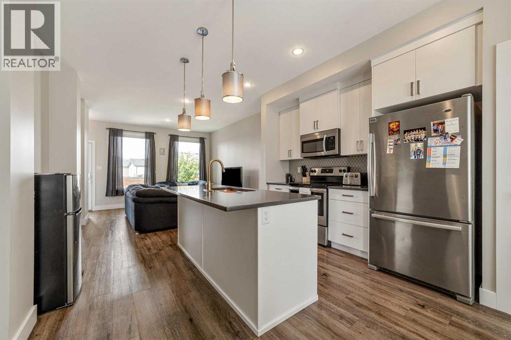 824 Coalbrook Close W